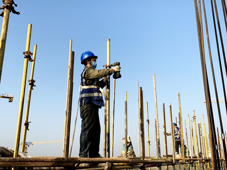 2.3月19日，中建三局总承包公司麻城中学项目顺利复工_conew1